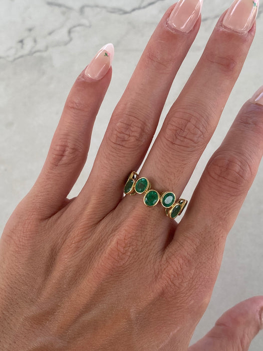 14k Gold 2.5 TCW Bezel Set Oval Natural Emerald Ring Size 6