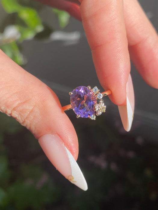 14K Gold Oval Amethyst Diamond Flower Ring
