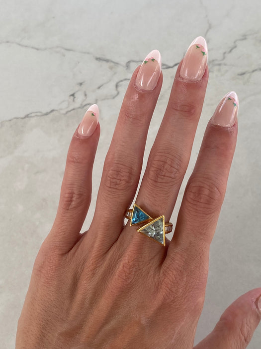 Vintage 18K Gold Trillion Topaz Aquamarine Diamond Ring