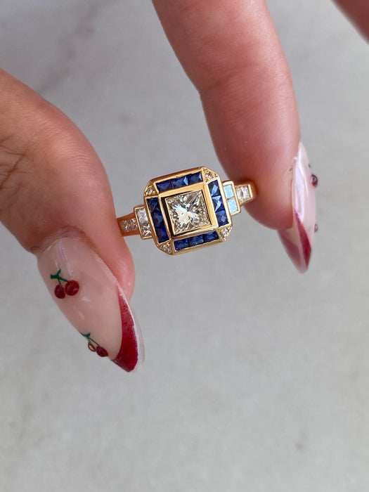 Vintage 18K Gold Sapphire & Diamond Ring