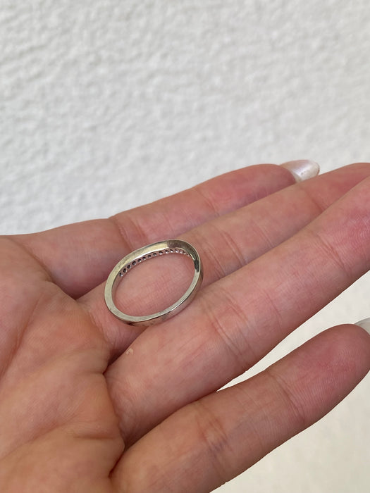 14K White Gold Slightly Wavy Diamond Ring