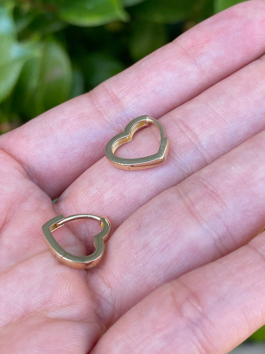 14k mini heart huggie hoops