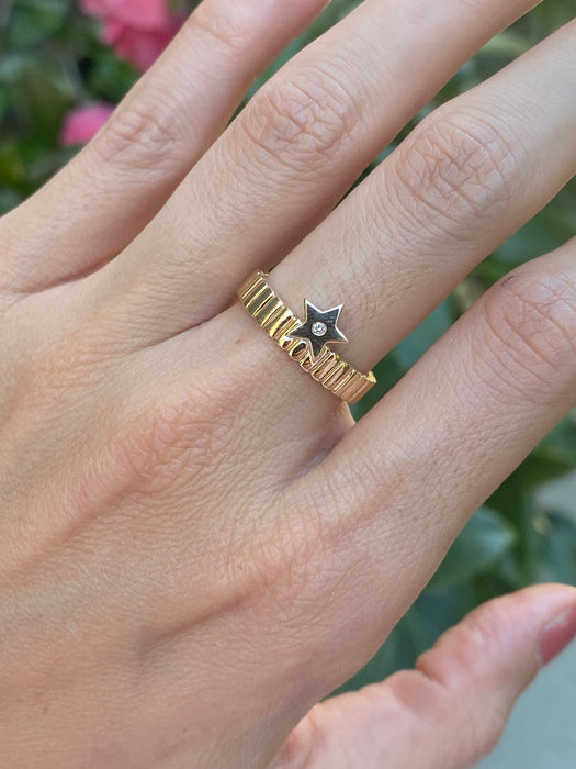 14k ribbed star diamond ring size 6.5