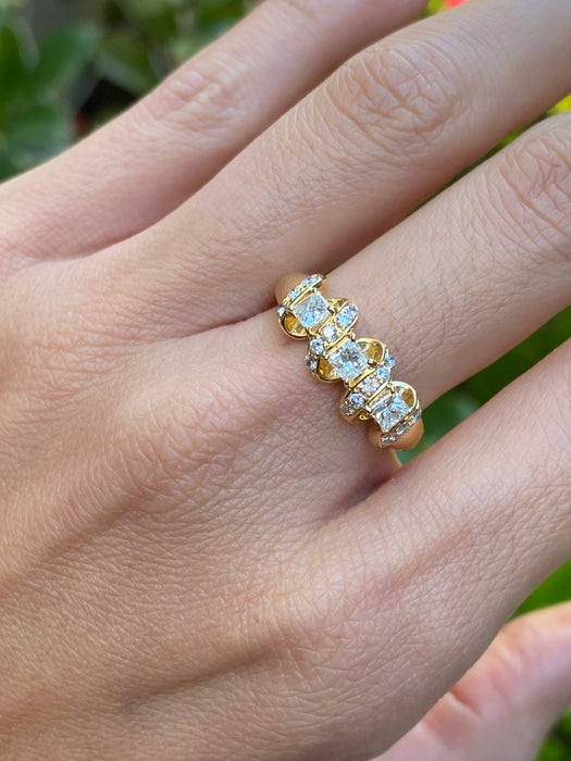 18k diamond swirl ring size 7.5