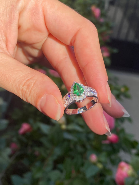 Platinum tsavorite garnet diamond ring size 7.5