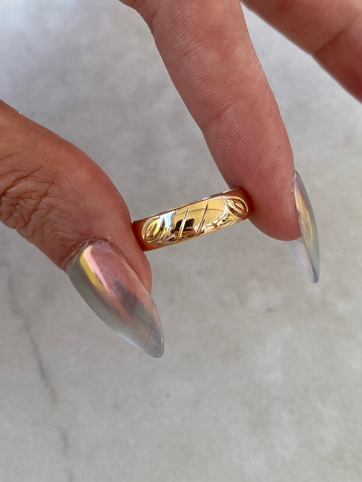 Vintage 14K Engraved Leaf Band Ring