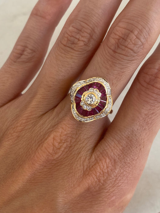 Vintage 18K Ruby & Diamond Ring