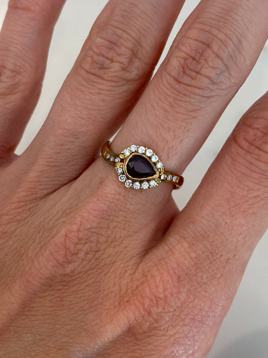 Vintage 14K Gold Garnet & Diamond Halo Ring