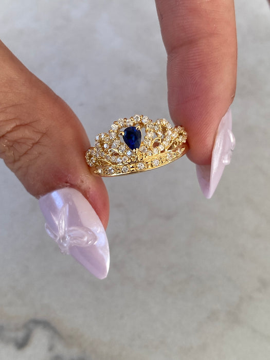 Vintage 18K Crown Blue Sapphire & Diamond Ring