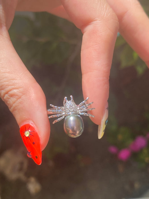 14k white gold diamond black peacock pearl spider ring size 7