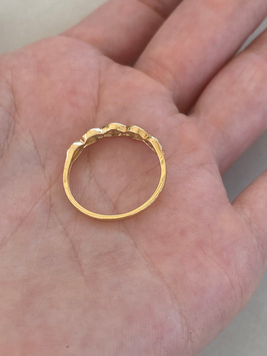 14K Natural Diamond Scalloped Ring