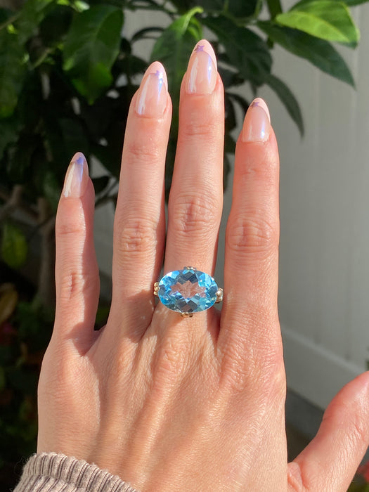 Vintage 14K Gold East-West Oval Blue Topaz Ring