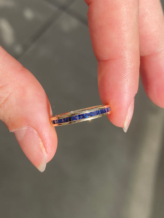 14k channel set blue sapphire ring size 6.25