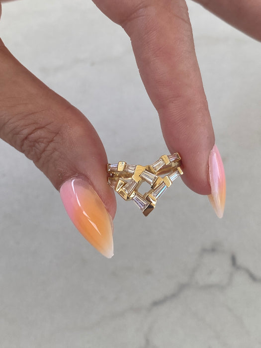 Vintage 18K Gold Baguette Diamond Chevron Ring – 1.08 TCW Diamonds, Size 3.75