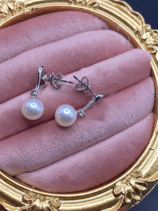 14k white gold diamond pearl heart stud earrings