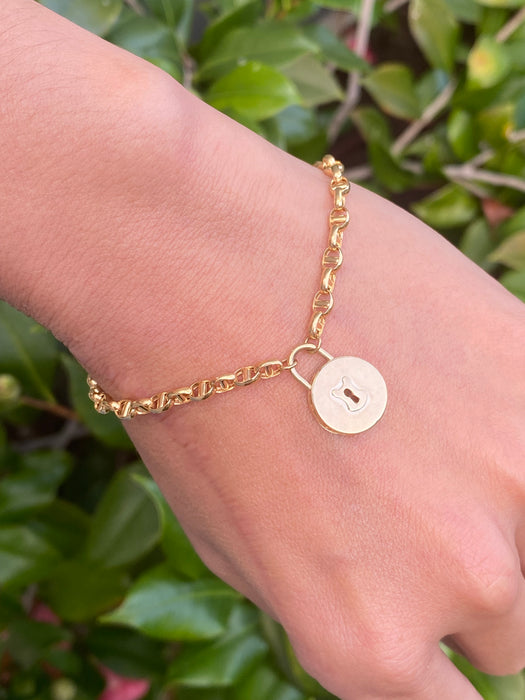 14k mariner bracelet with lock center