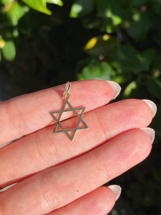 14k fluted Star of David charm