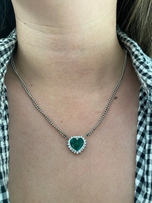 Platinum 850 bezel set 3.5 carat emerald heart and diamond bead necklace