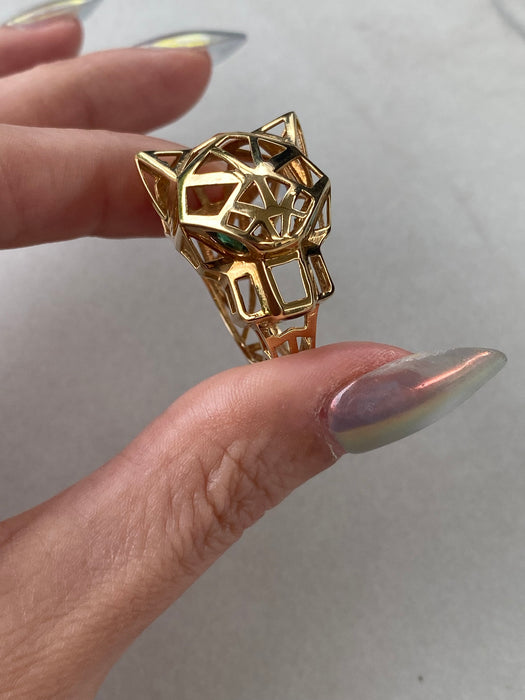 18K Gold Jaguar Head Ring with Emerald Eyes & Black Onyx Nose