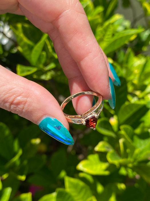 10k garnet diamond ring size 7.25