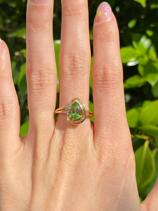 10k peridot and diamond ring size 7