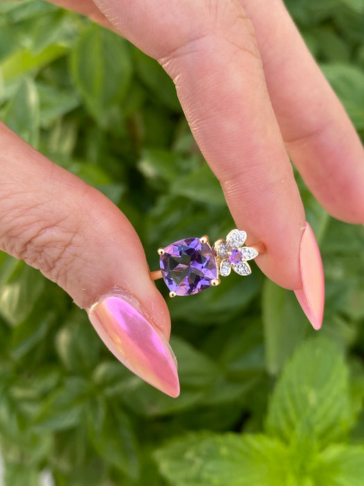 14k Gold Amethyst Flower Ring