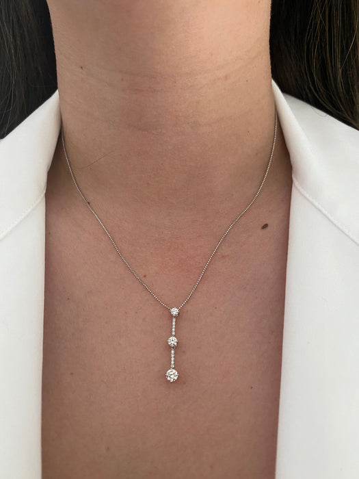 Platinum 0.55 tcw diamond necklace 18”