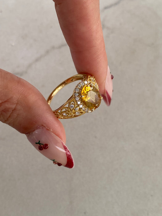 Vintage 18K Golden Beryl & Diamond Halo Ring