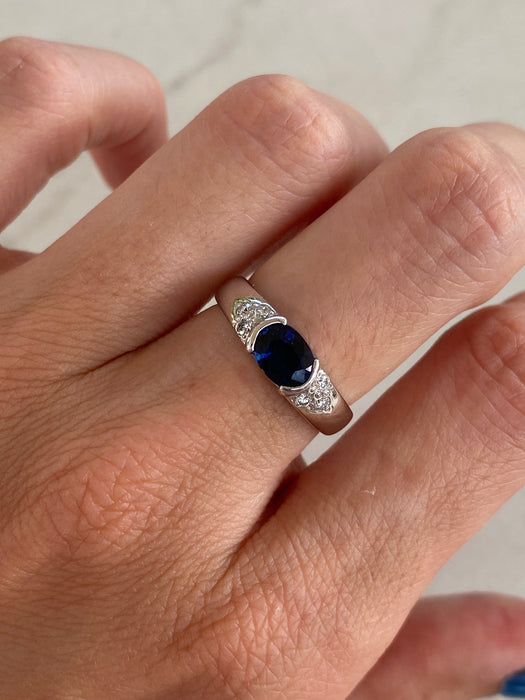 Vintage Platinum Blue Sapphire & Diamond Ring