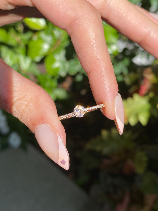 14K Rose Gold Diamond Circle Ring