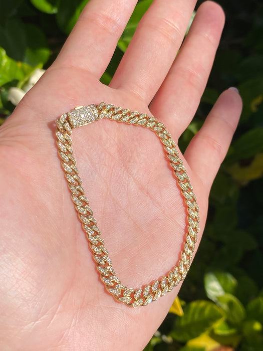 14k diamond curb bracelet 6.75”