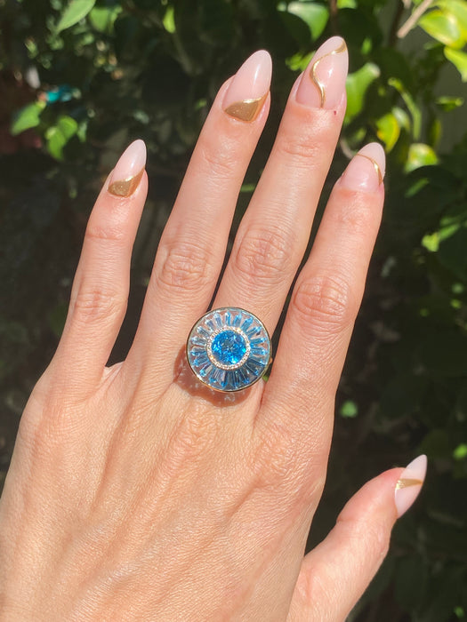 18k blue topaz diamond spinner ring size 6.5