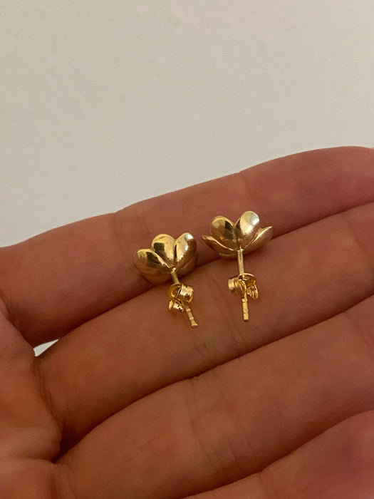 14K Gold Flower Stud Earrings