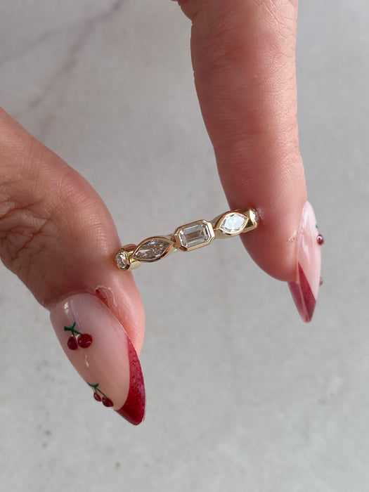 14K Gold Mixed Shape Bezel Set Lab Diamond Ring