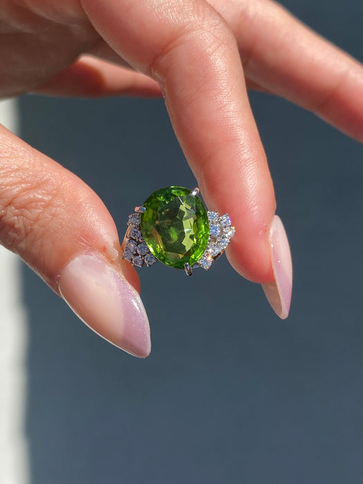 Vintage Platinum 900 Peridot & Diamond Ring