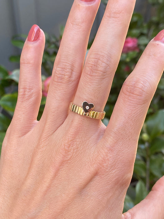 14k ribbed diamond heart ring size 6.75