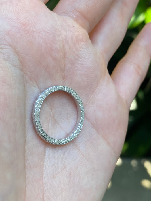 14k white gold engraved eternity ring size 6.25