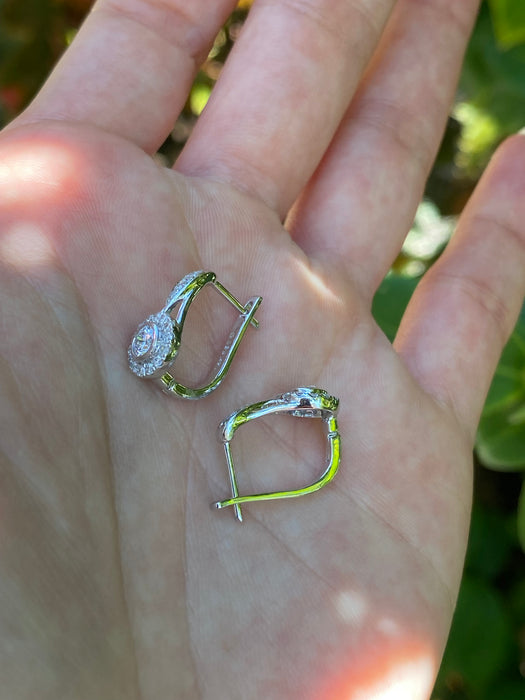 14k white gold diamond huggie earrings