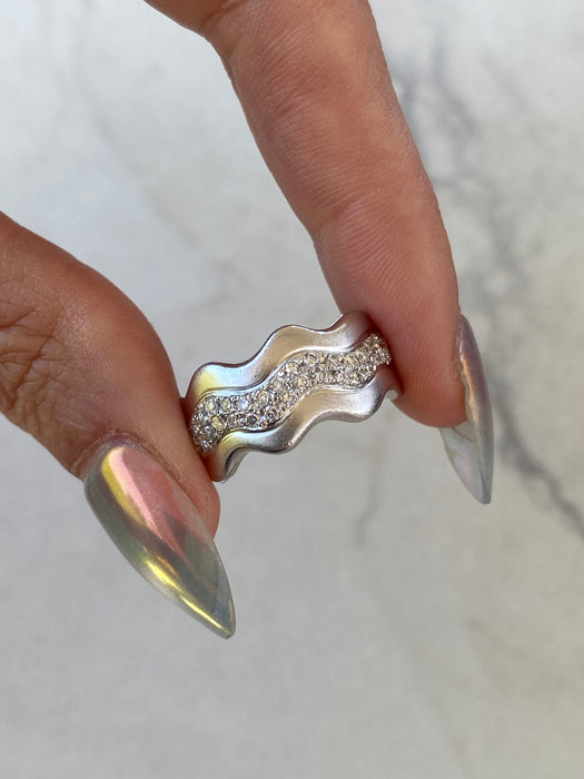 Vintage Platinum 900 Brushed Finish Wavy Diamond Ring