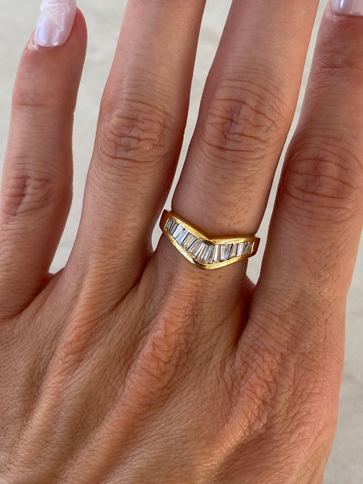 Vintage 18K Chevron Baguette Diamond Ring
