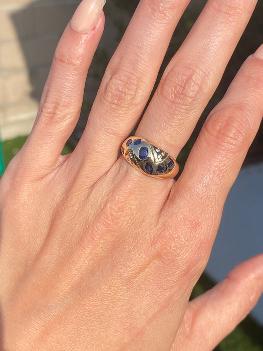 Vintage 18K Gold Blue Sapphire & Diamond Flush Set Ring