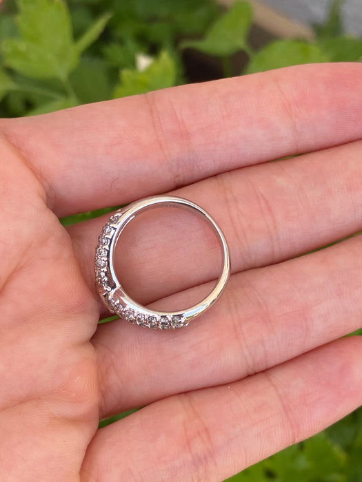 Vintage Platinum 900 1 Carat Diamond Chevron Ring Size 6.25