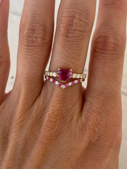 18K Gold Diamond & Ruby Chevron Ring | Size 7.25