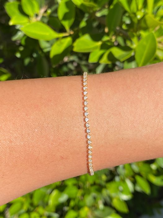 Vintage 18K Gold Natural Diamond Tennis Bracelet 1.00 TCW