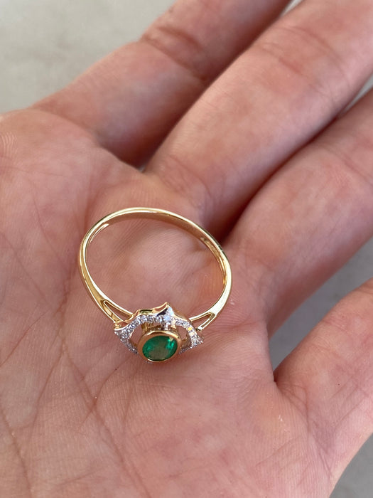 14K Gold Bezel Set Emerald & Diamond Ring Size 7