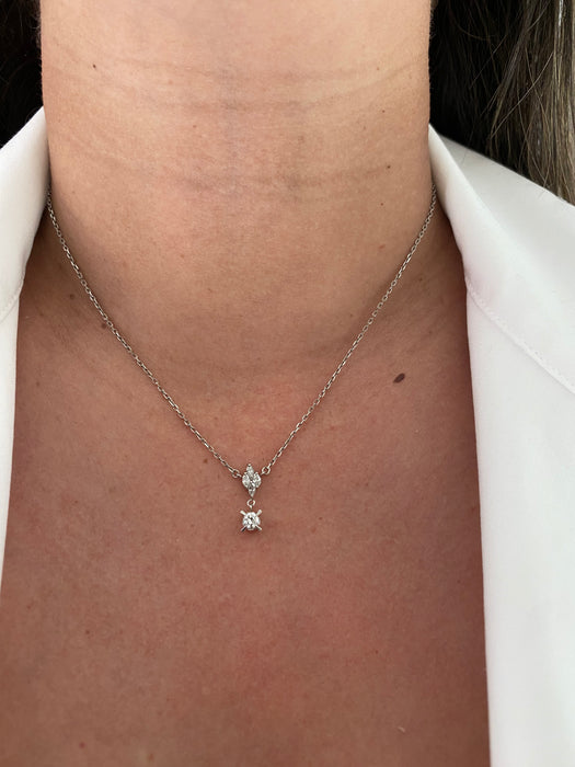 Platinum 850 diamond necklace