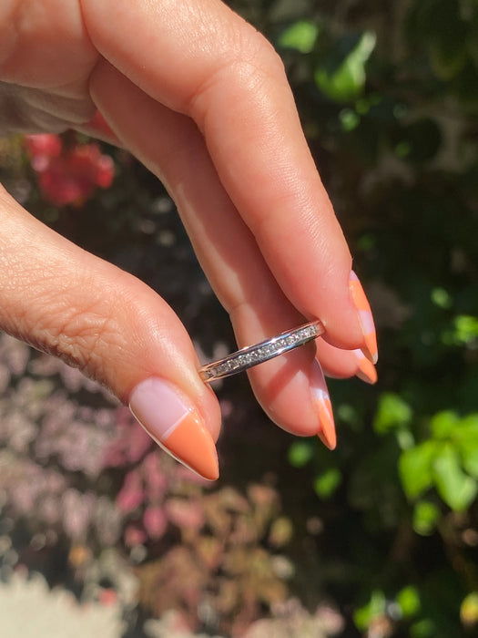 Platinum 0.25 tcw diamond ring size 6