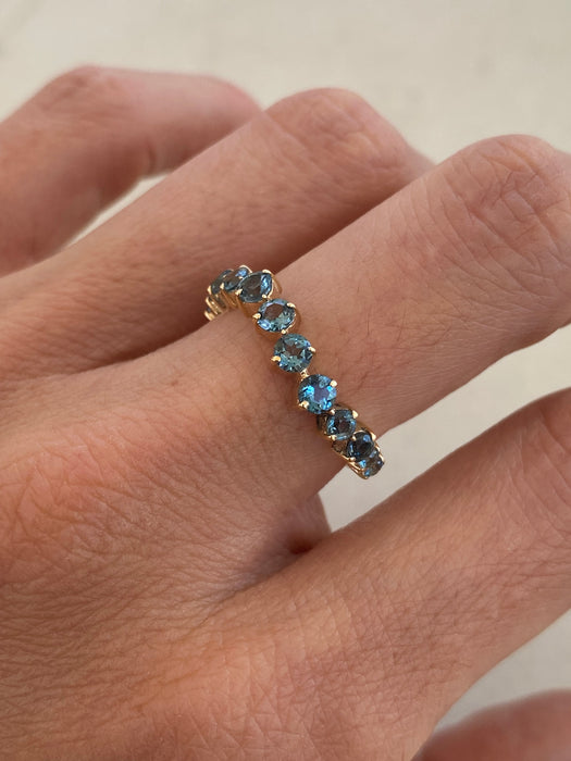 14K Gold 1.10 Carat London Blue Topaz Wavy Ring Size 6.25