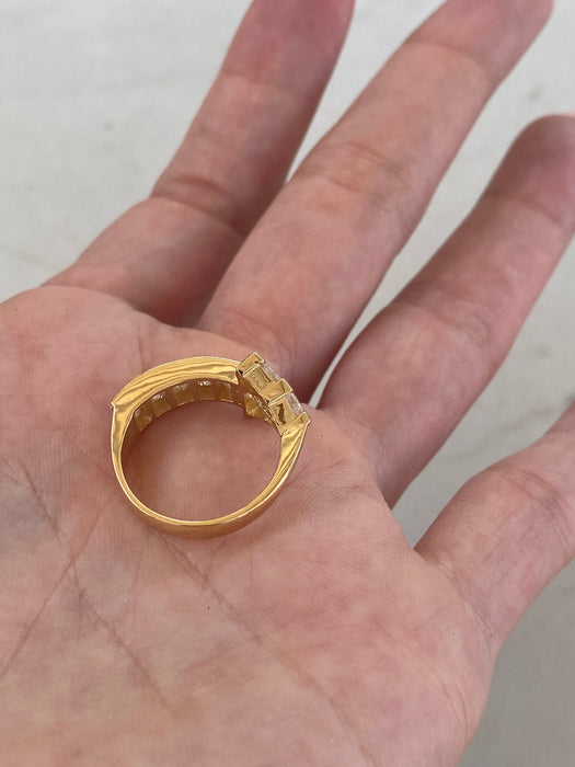 Vintage 18K Gold Diamond Arrow Ring – 1.7 TCW Natural Diamonds