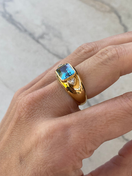 Vintage 18K Gold Bezel-Set Emerald Cut Aquamarine Heart Ring – 1.98 Carats